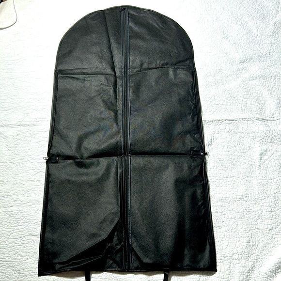 Theory Garment Bag - Picture 2 of 6